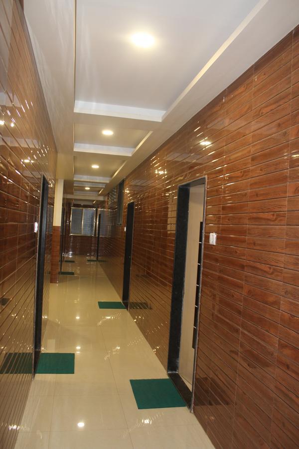 Hotel Radhika Inn Trimbak Luaran gambar