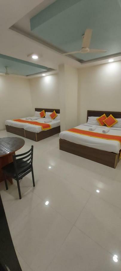 Hotel Radhika Inn Trimbak Luaran gambar