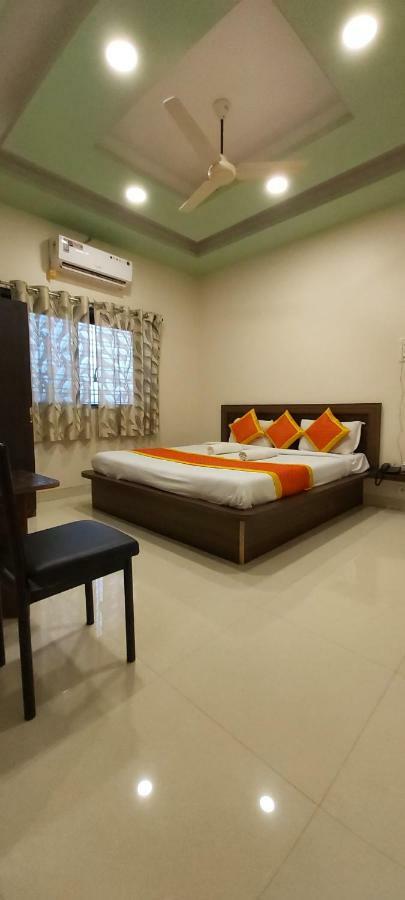 Hotel Radhika Inn Trimbak Luaran gambar